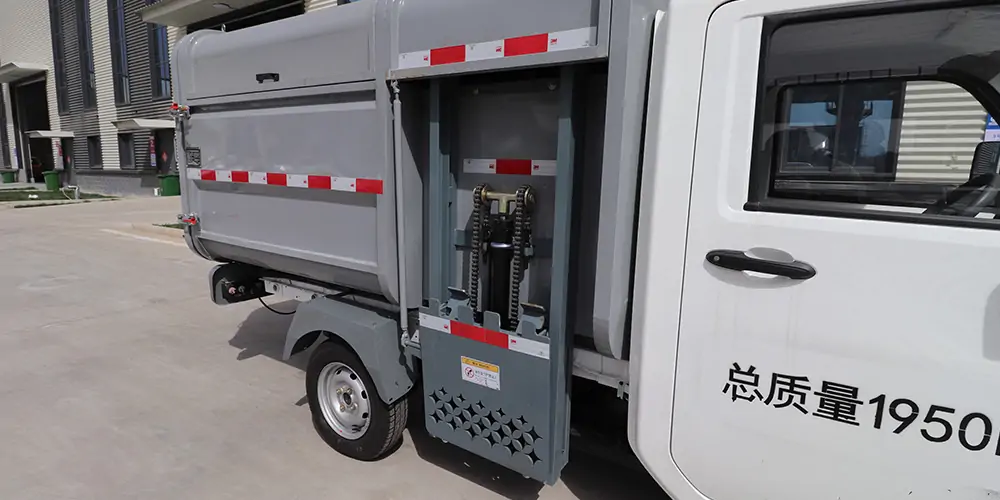 新能源垃圾车，侧装垃圾车，小型垃圾清运车，纯电动垃圾车