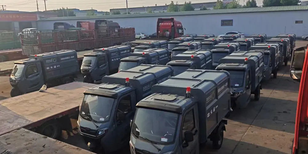 新能源侧装式垃圾清运车，侧装垃圾车，垃圾车，新能源垃圾车