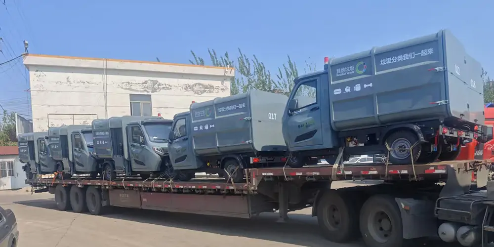 新能源侧装式垃圾清运车，侧装垃圾车，垃圾车，新能源垃圾车