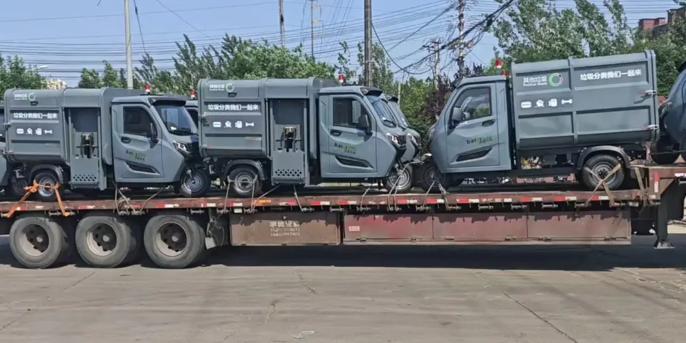 新能源侧装式垃圾清运车，侧装垃圾车，垃圾车，新能源垃圾车