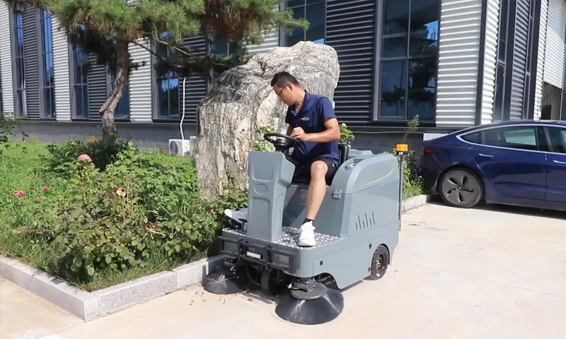 纯电动清扫车:智慧环卫的绿色先锋