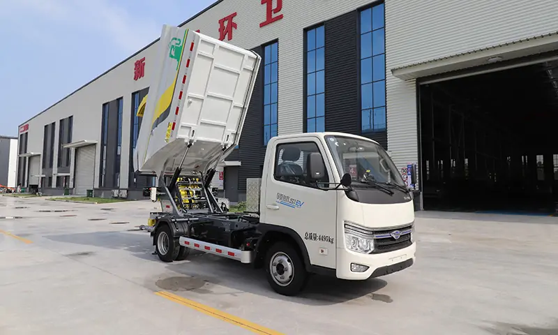 新能源后装式垃圾车：小巧灵活的城市清洁卫士